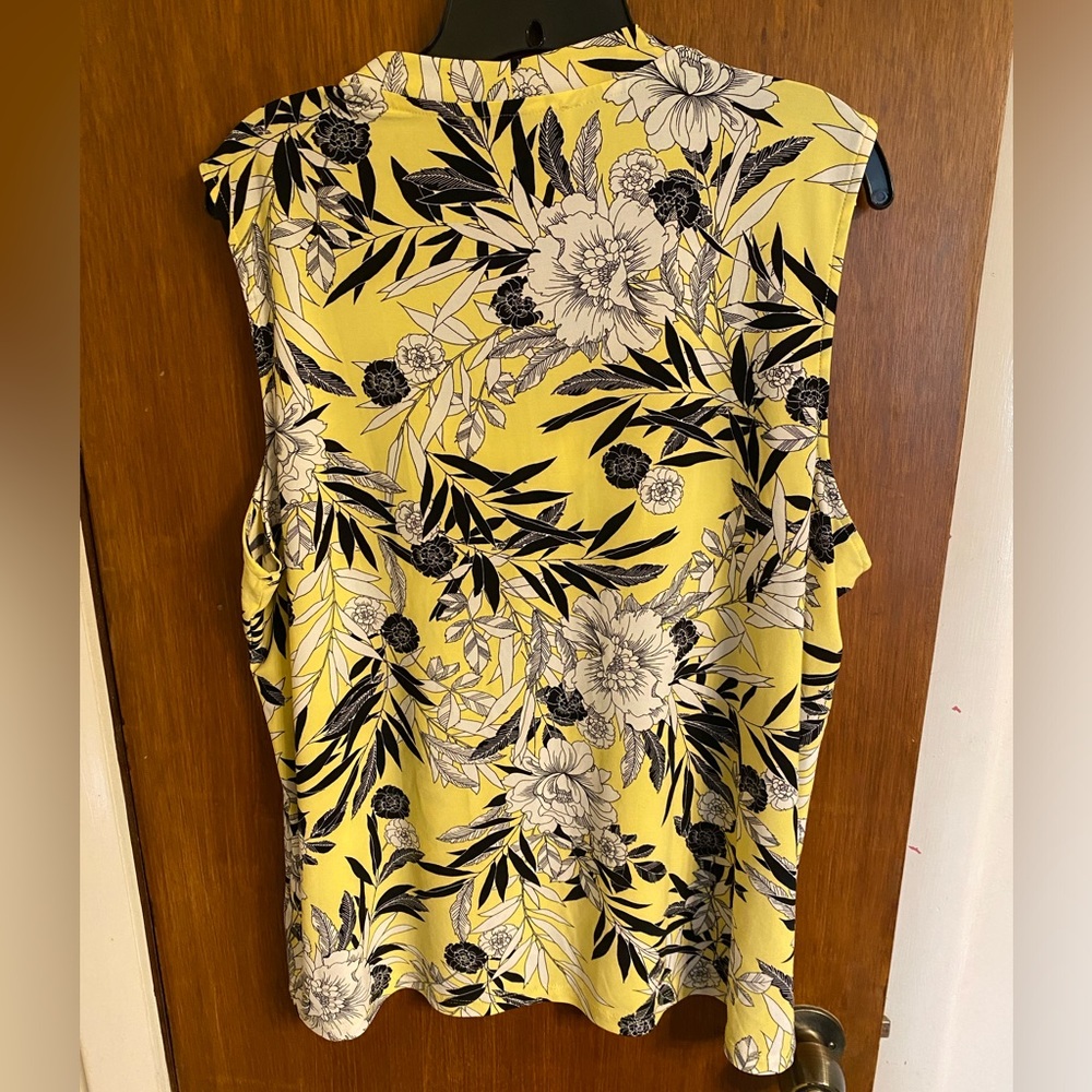 Beautiful yellow, black & white floral tank, size XL by Kasper in EUC - Picture 2 of 13